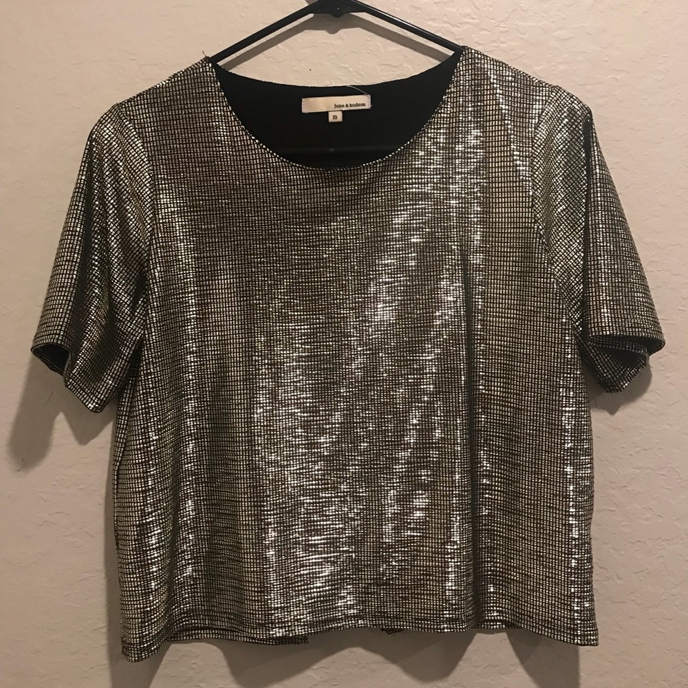 Gold fashion crop top